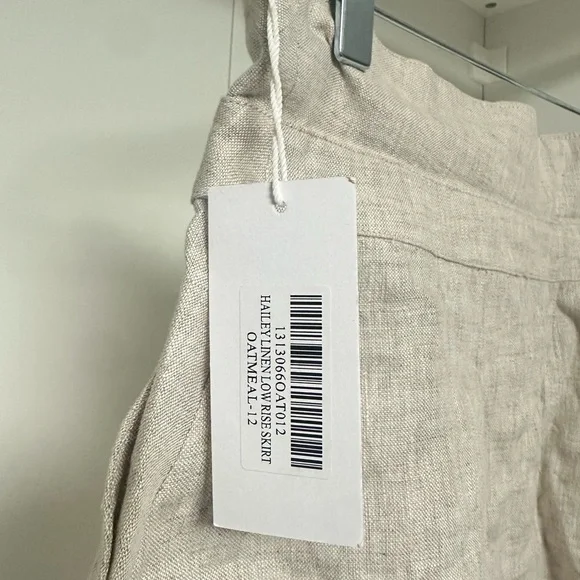 Reformation Linen Low Rise Skort. - Picture 3 of 3